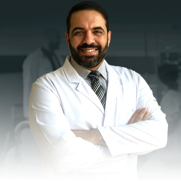 Dr. Hércules em consulta